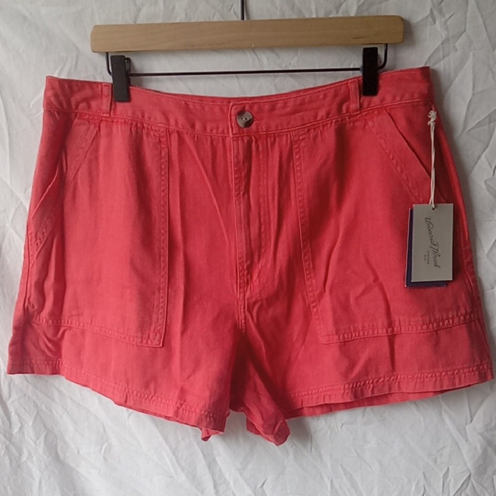 Universal Thread Pink Red Cargo Shorts Lightweight Design Size 14